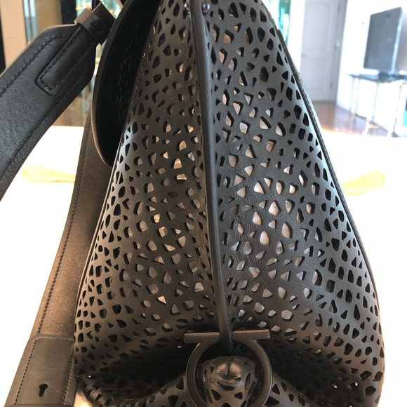 Salvatore Ferragamo purse - Picture 6 of 8